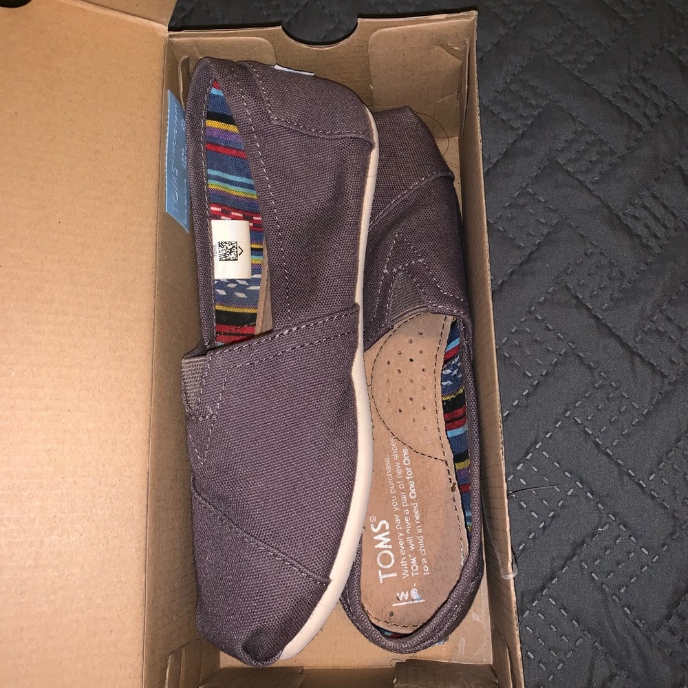 Brand new brown TOMS.